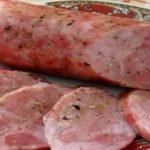 рубленая домашняя колбаса из свинины и курятины