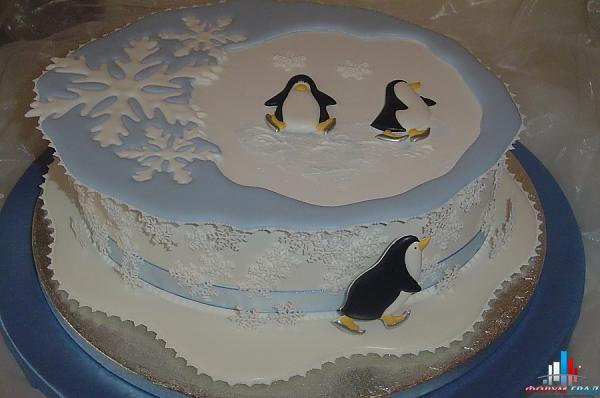новогодний торт с айсингом - с пингвинами