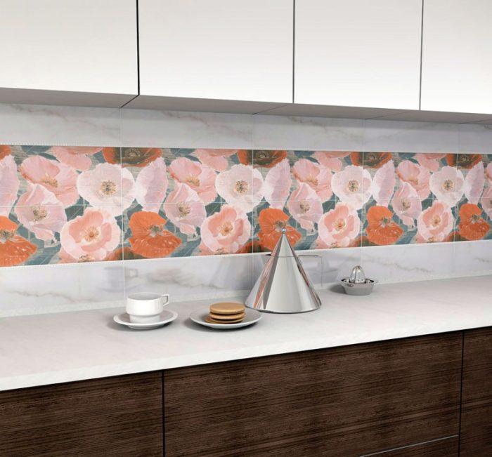 плитка для кухни на фартуке с цветочным принтом